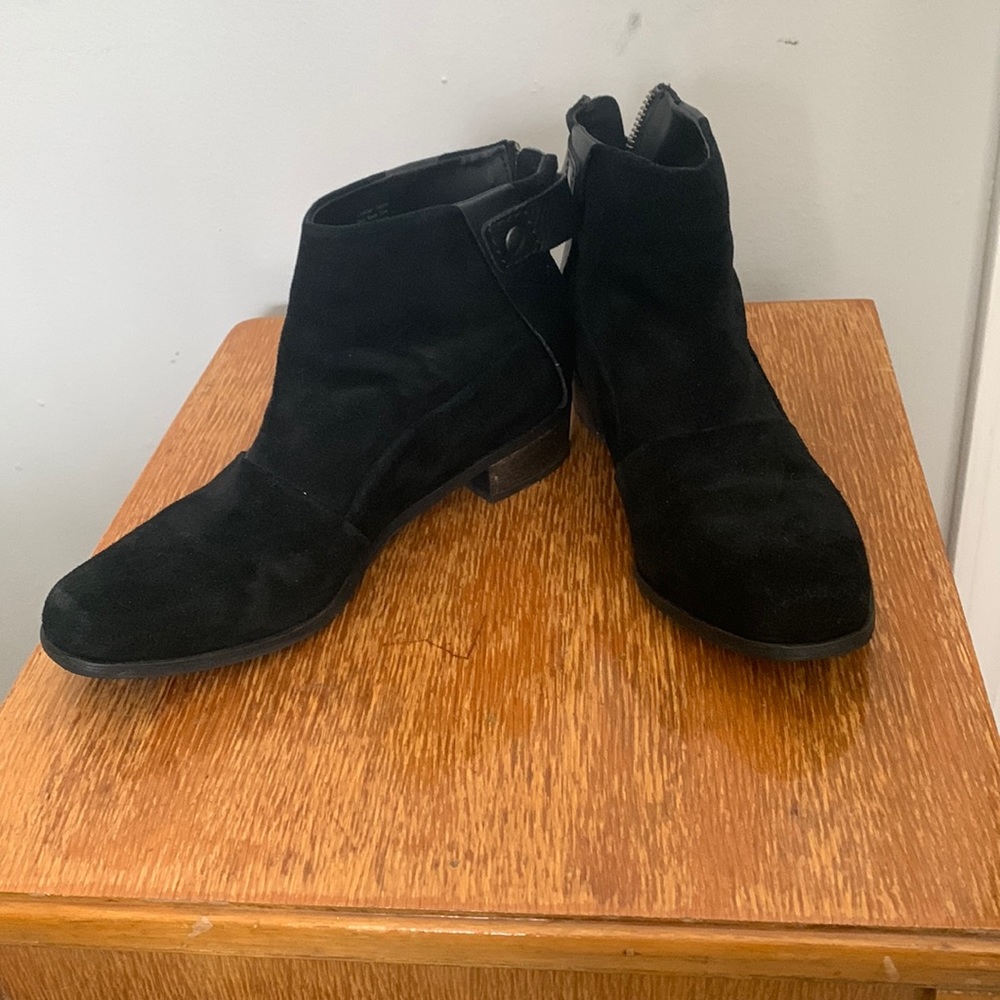 Joe’s Jeans short black boots
